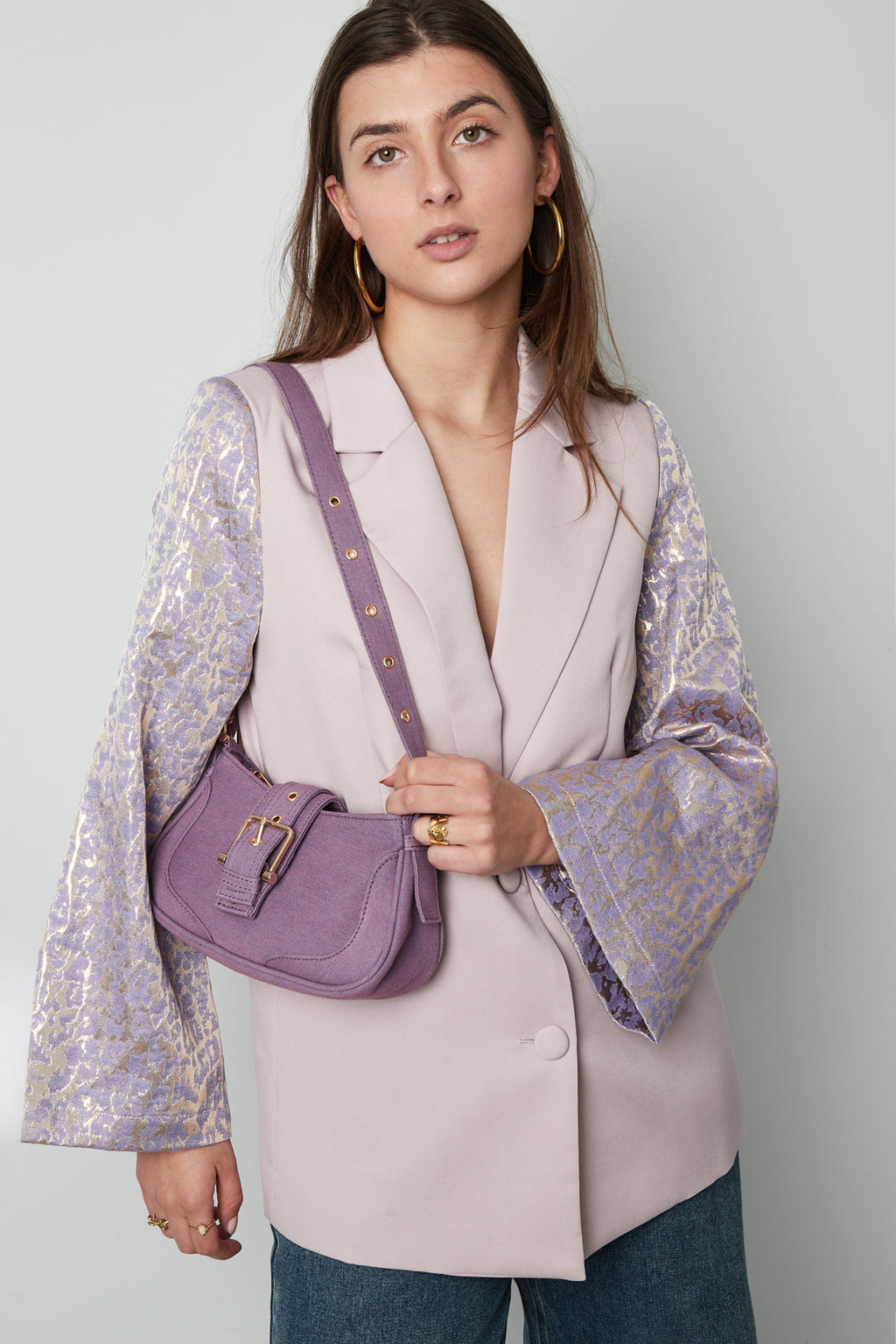 Gekleurde tas met gesp detail